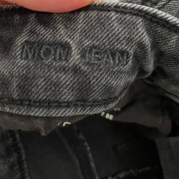 American Eagle Outfitters Women’s Black washed Mom Jeans Size 2 Regular Stretch - Picture 5 of 11